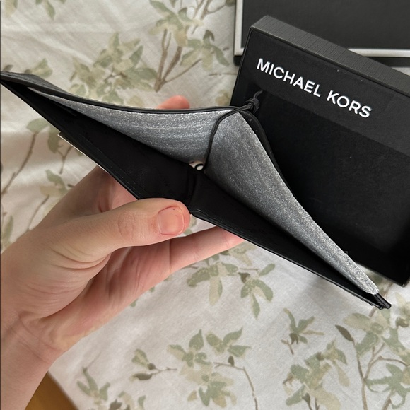 NIB Michael Kors Men’s Black Wallet - Picture 5 of 8